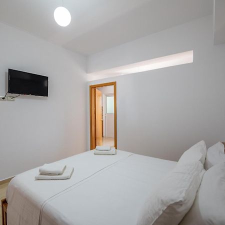 Aleksander Apartments Ksamil Exteriör bild