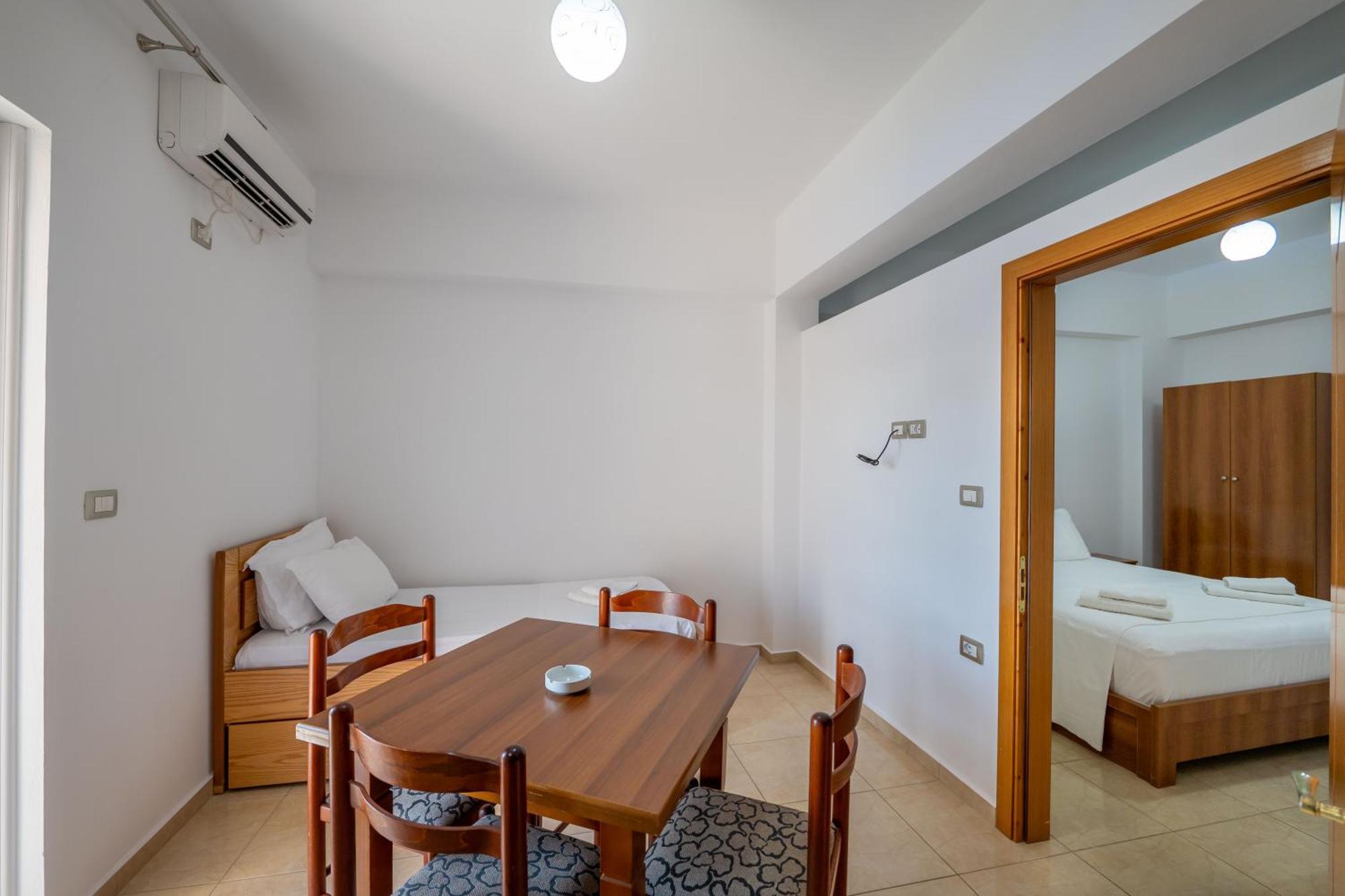 Aleksander Apartments Ksamil Exteriör bild