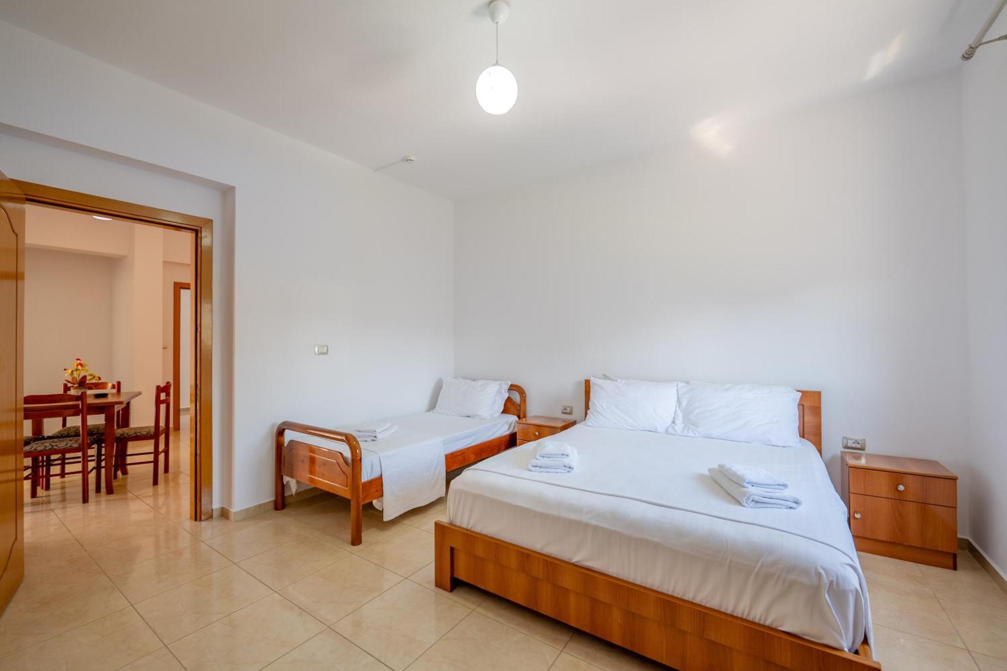 Aleksander Apartments Ksamil Exteriör bild