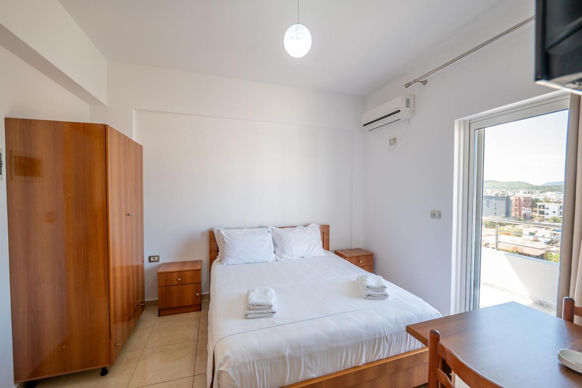 Aleksander Apartments Ksamil Exteriör bild