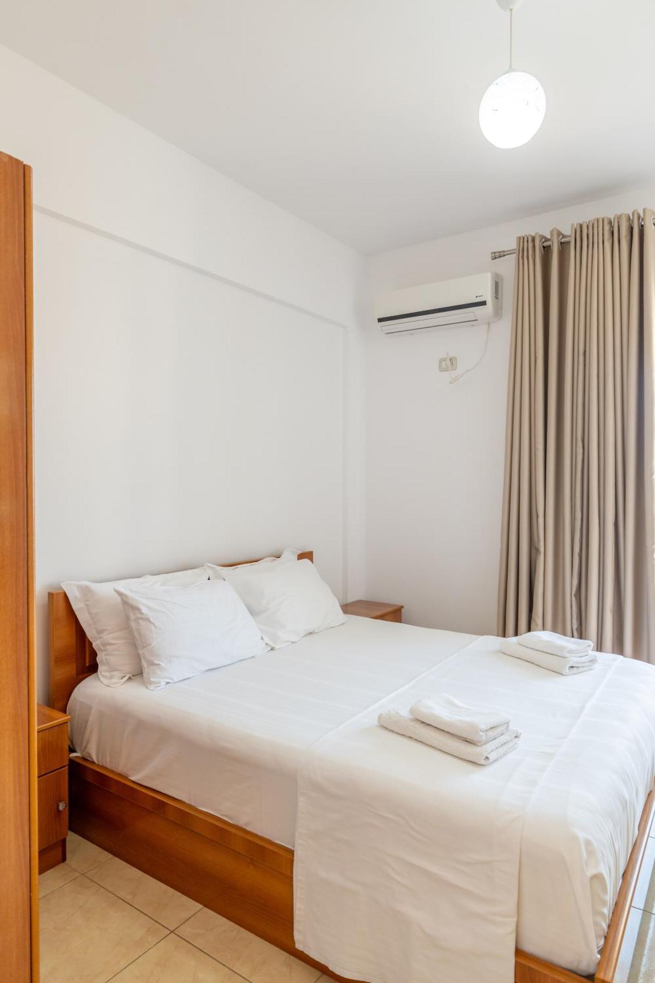 Aleksander Apartments Ksamil Exteriör bild