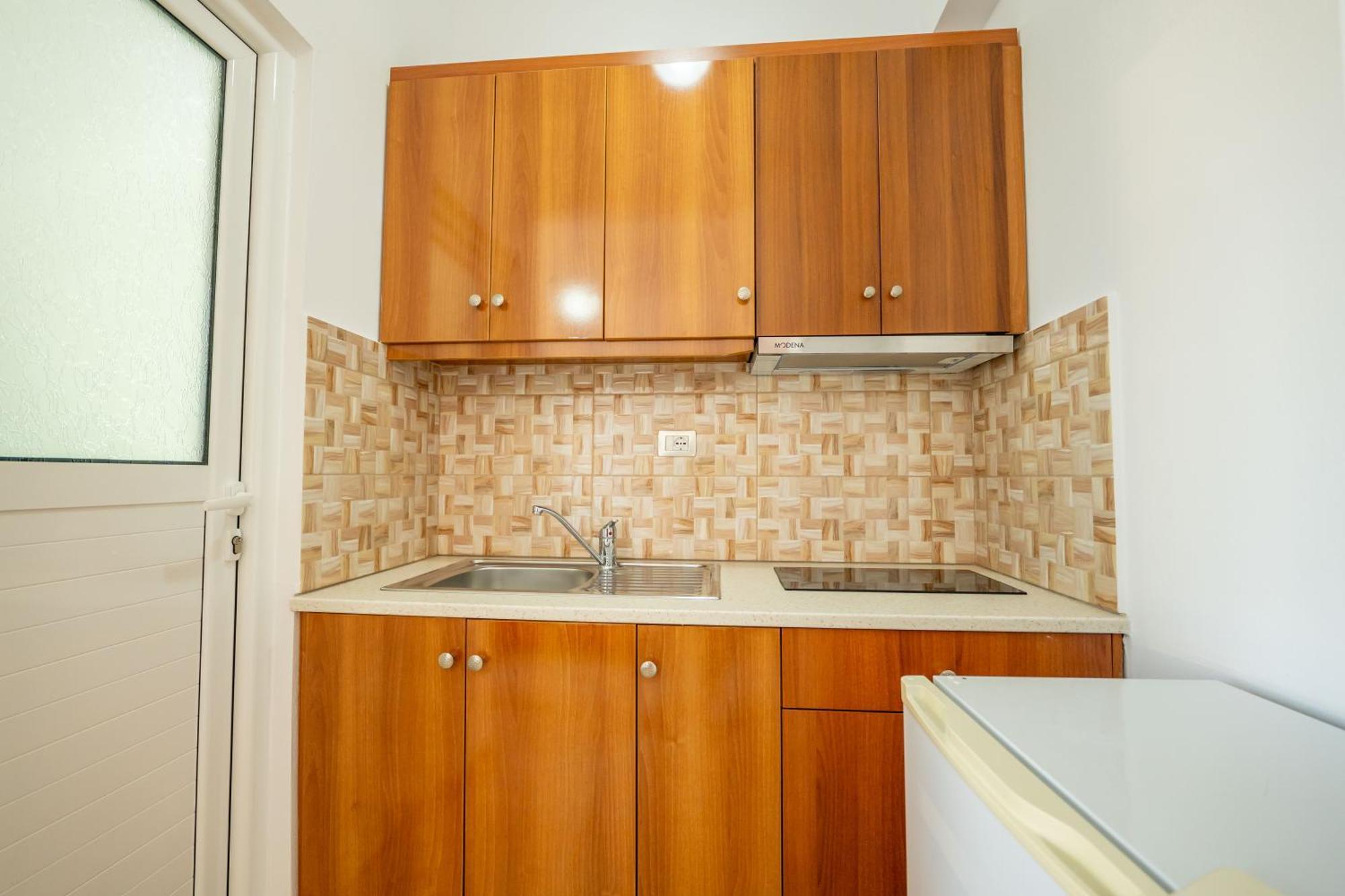 Aleksander Apartments Ksamil Exteriör bild