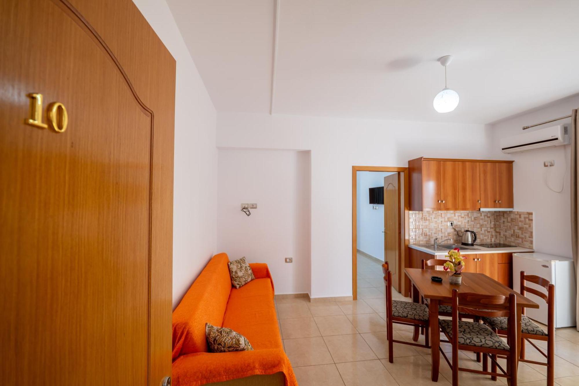 Aleksander Apartments Ksamil Exteriör bild