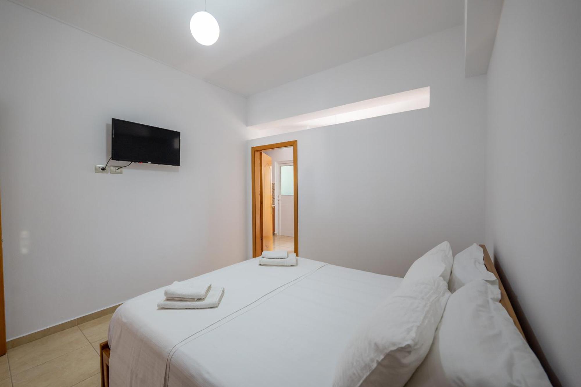 Aleksander Apartments Ksamil Exteriör bild